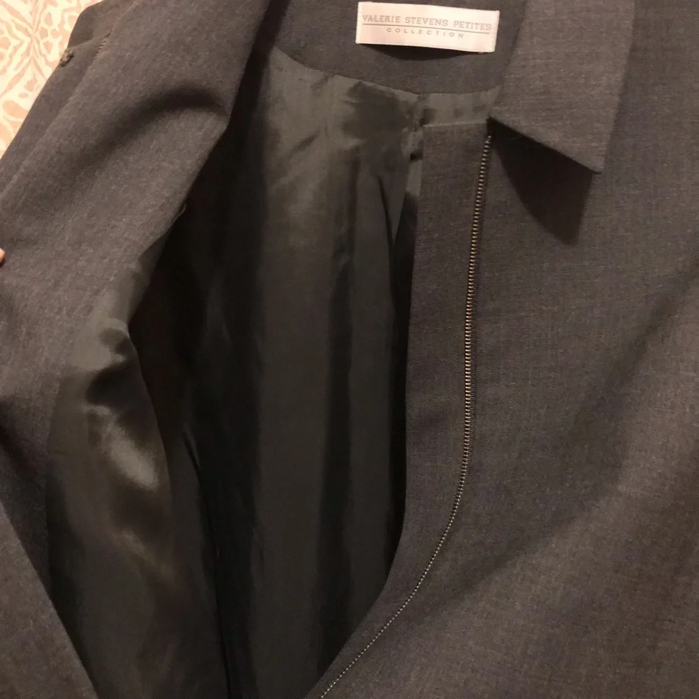 Valerie Stevens Petites Collection Gray Wool Zip Front Long Sleeve Jacket NWOT - Picture 4 of 15